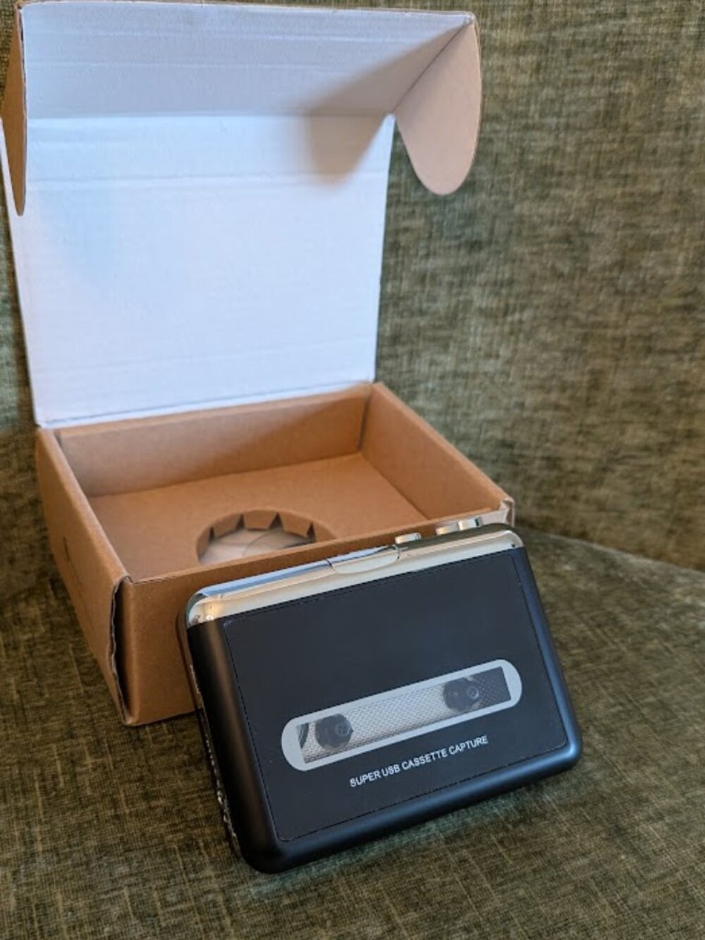 Cassette to MP3 Converter, Portable Bluetooth Cassette Player with Auto Reverse